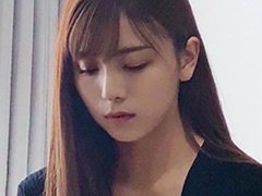 《私生活盗撮→睡眠姦》元CAお姉さんの私生活を隠し撮りした後に睡眠ハメ